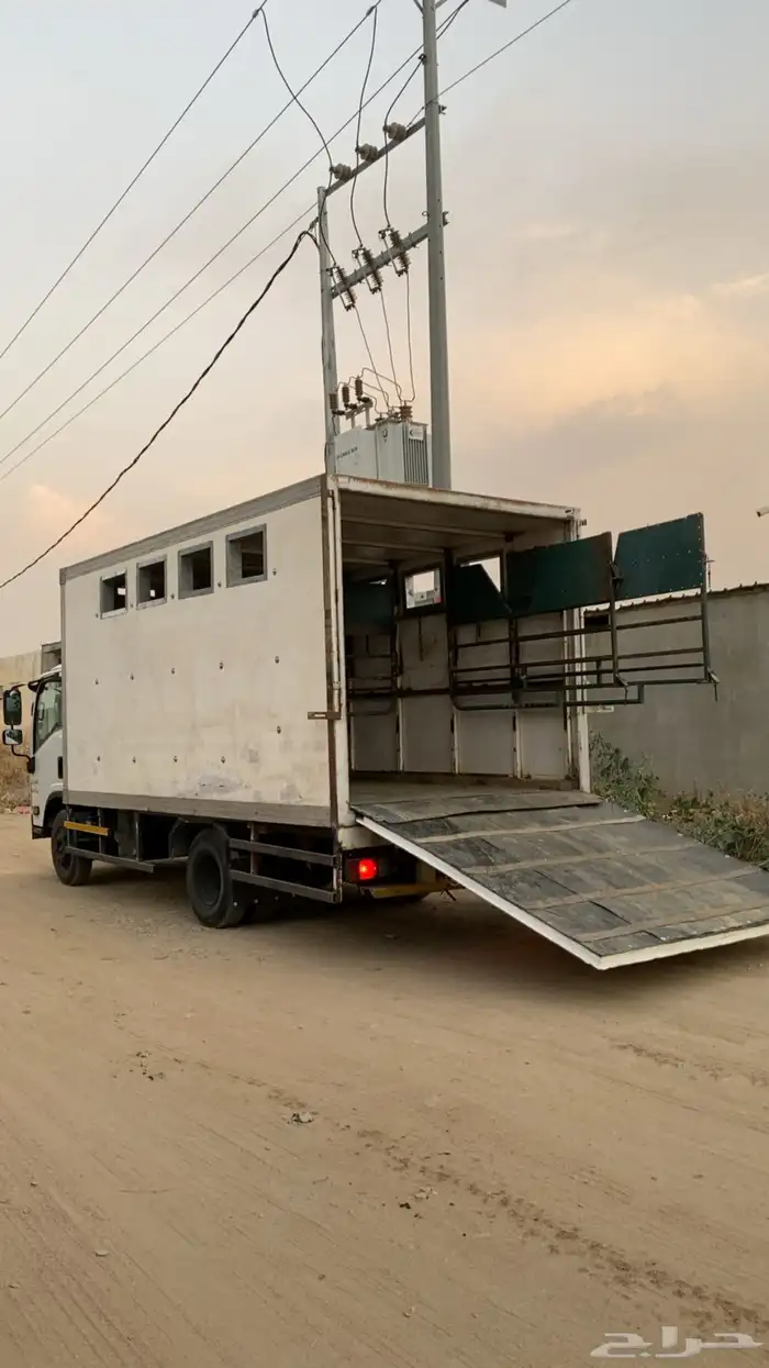 عربة نقل خيل 0