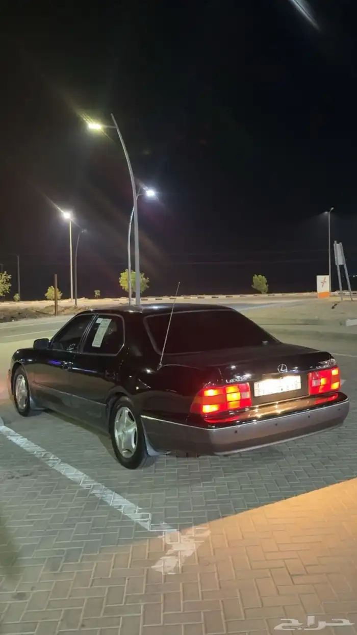 لكزس LS400 0