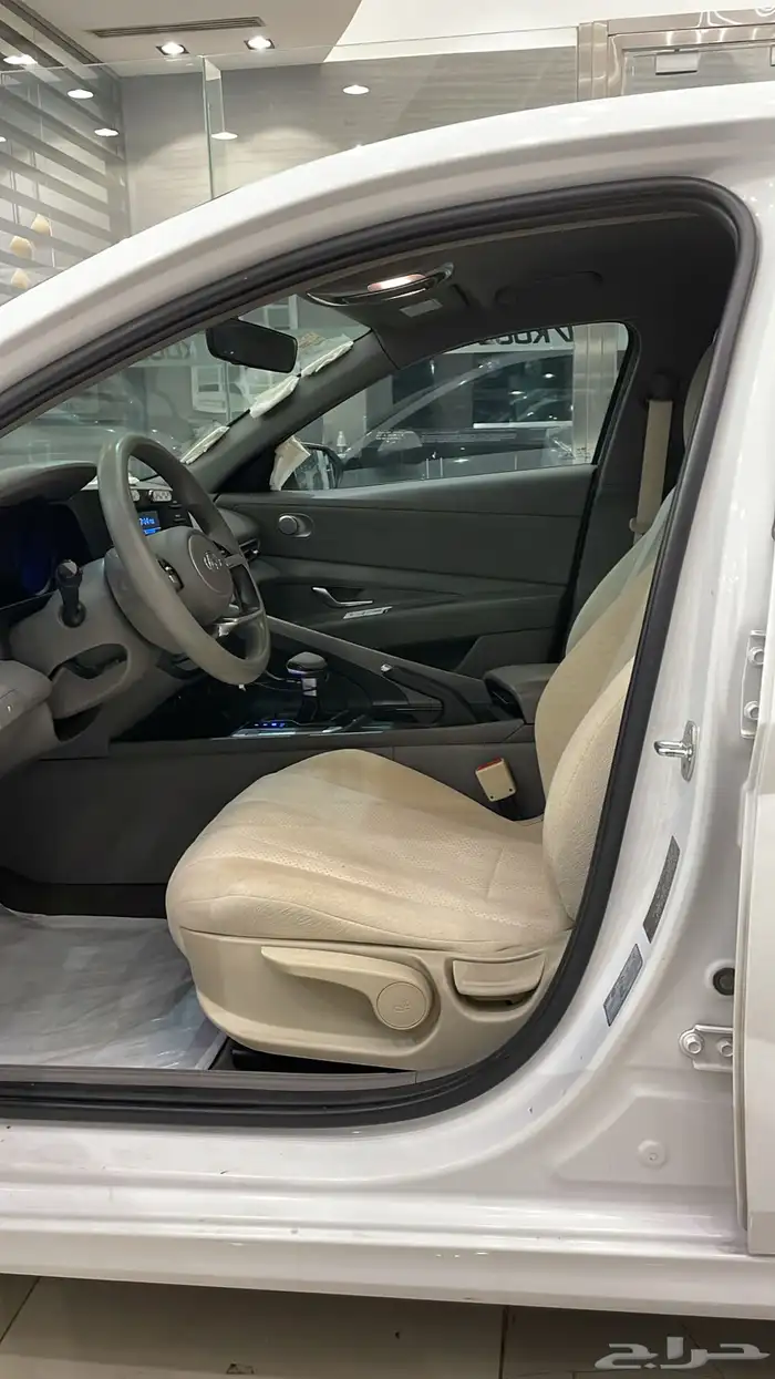 هيونداي إلنترا 2.0 موديل 2021 بحالة ممتازة 3