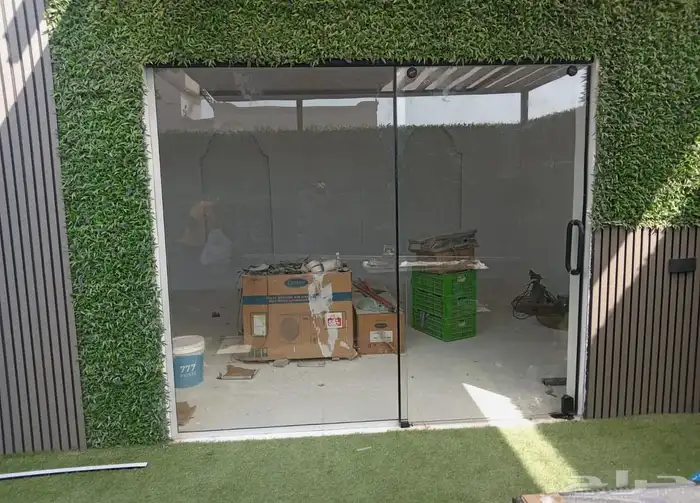 زجاج سيكوريت ومرايا 10