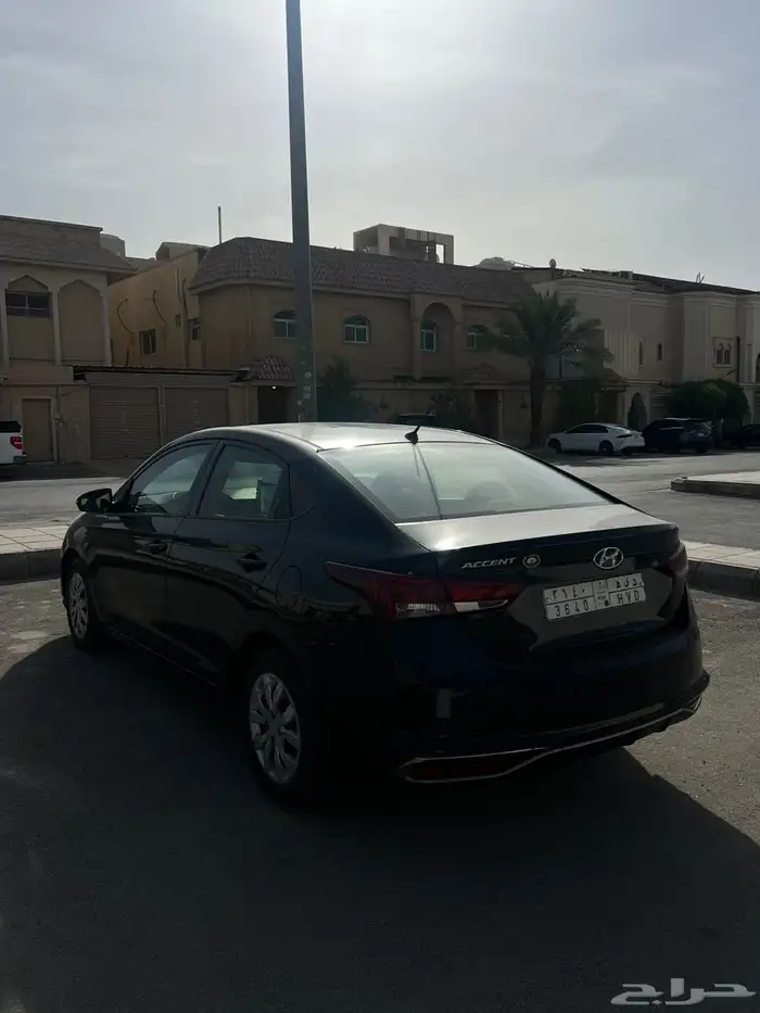 اكسنت 2021 اسود 3
