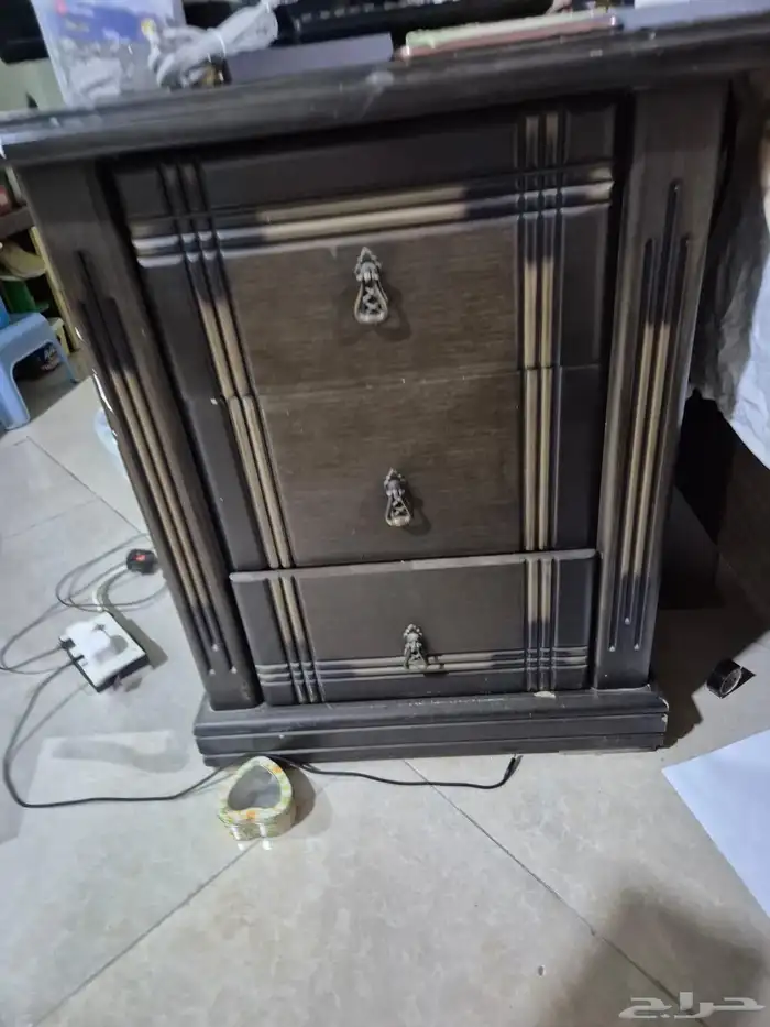 اثاث جلسه وسرير ودواليب وطاولات 2