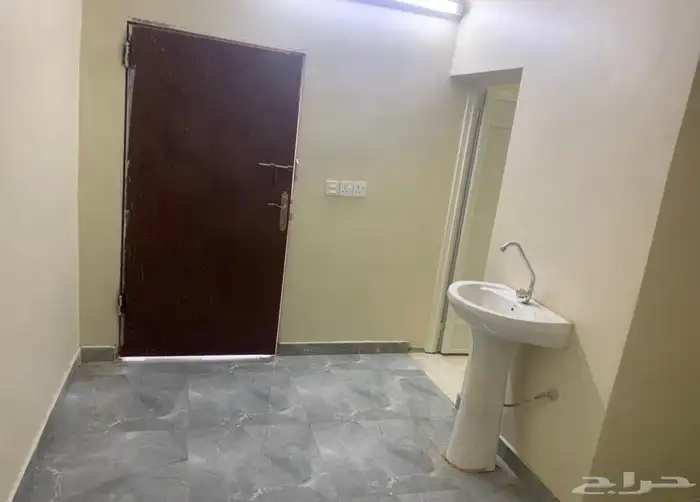 غرف عزاب مفروشه للإيجار طريق أبوحجر الخوبه 3