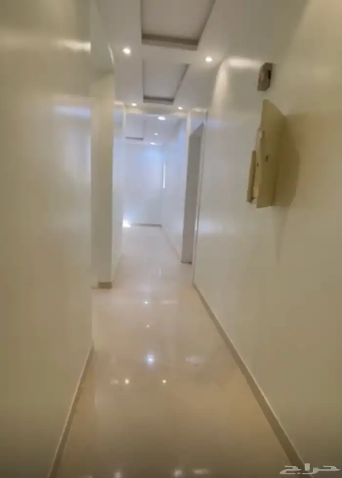 للبيع شقه بظهرة لبن شارع جبل الحواطب 1