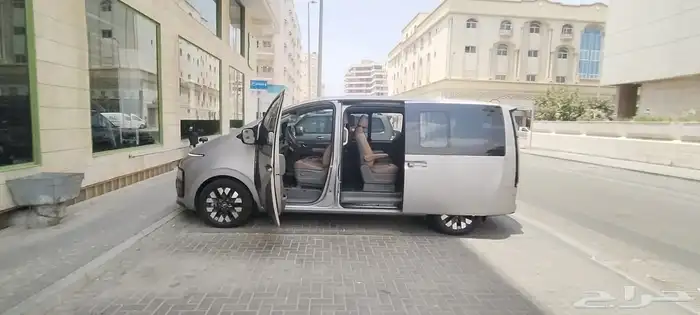 هيونداي ستاريا 2023   فل كامل (7 مقاعد كابتن) 8
