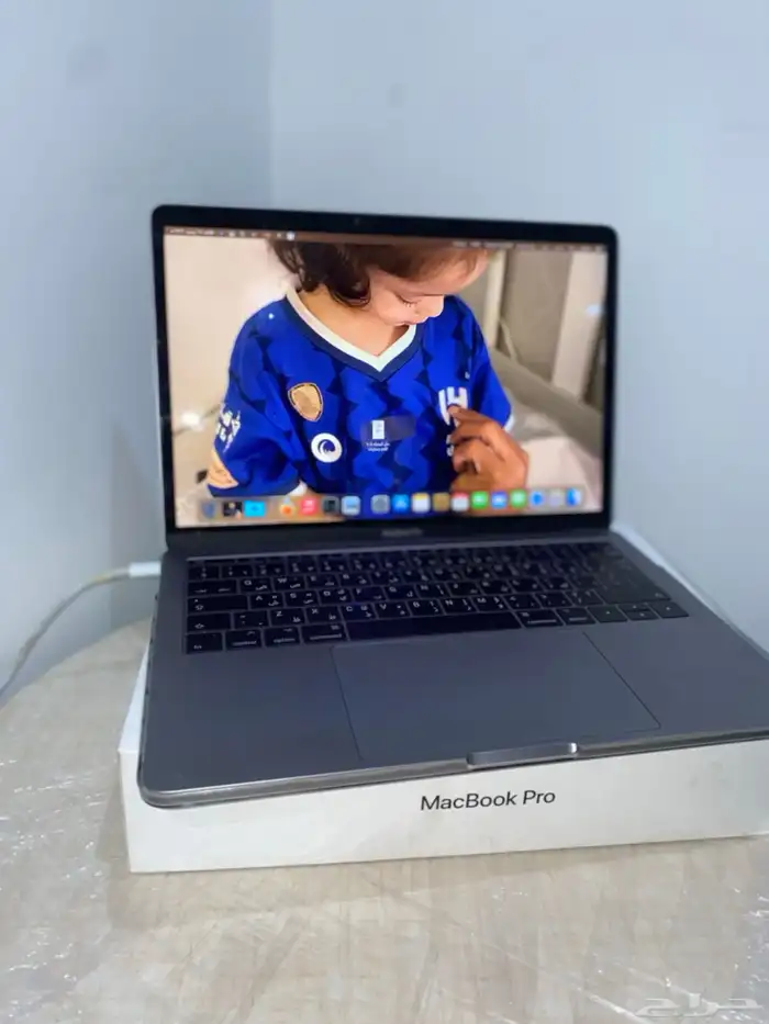 ماك بوك 1
