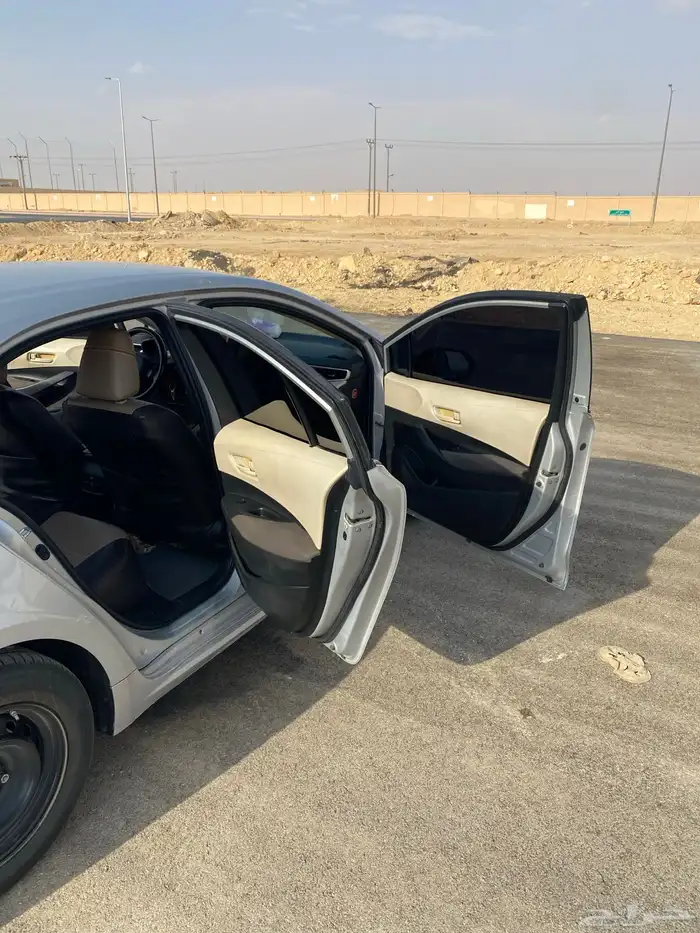 كورولا 2020 للبيع بسعر وسومه 42 ألف للصامل 19