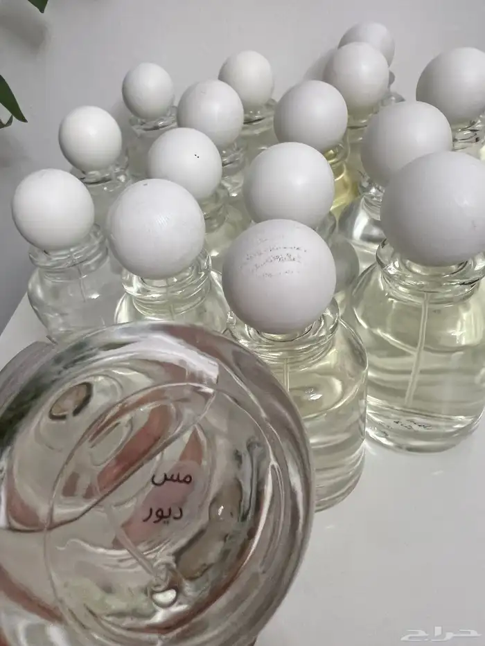 عرض على عطور 100 مل حسب الطلب الروايح والاستيكر 20