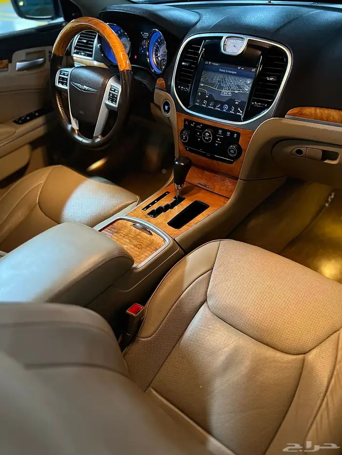 ((تم البيع)) كرايسلر C300 v8 فل اوبشن 2014 36