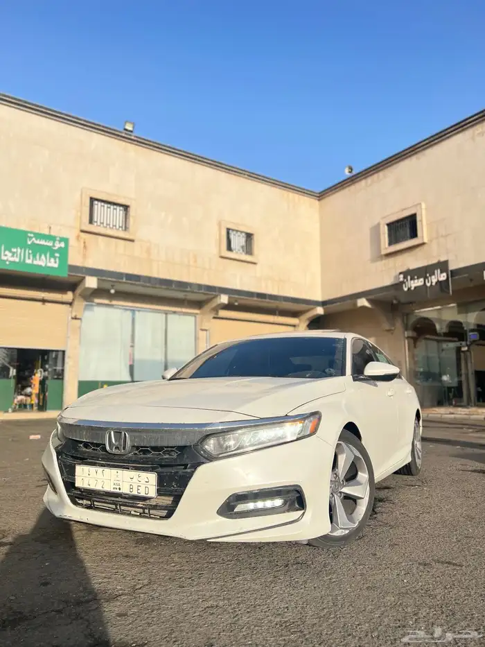 هوندا أكورد2018 فل كامل نظيف 8