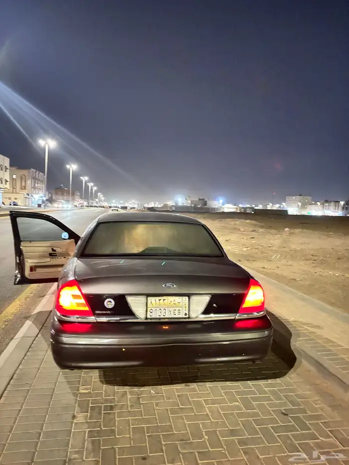 فورد كراون فكتوريا 2011 2