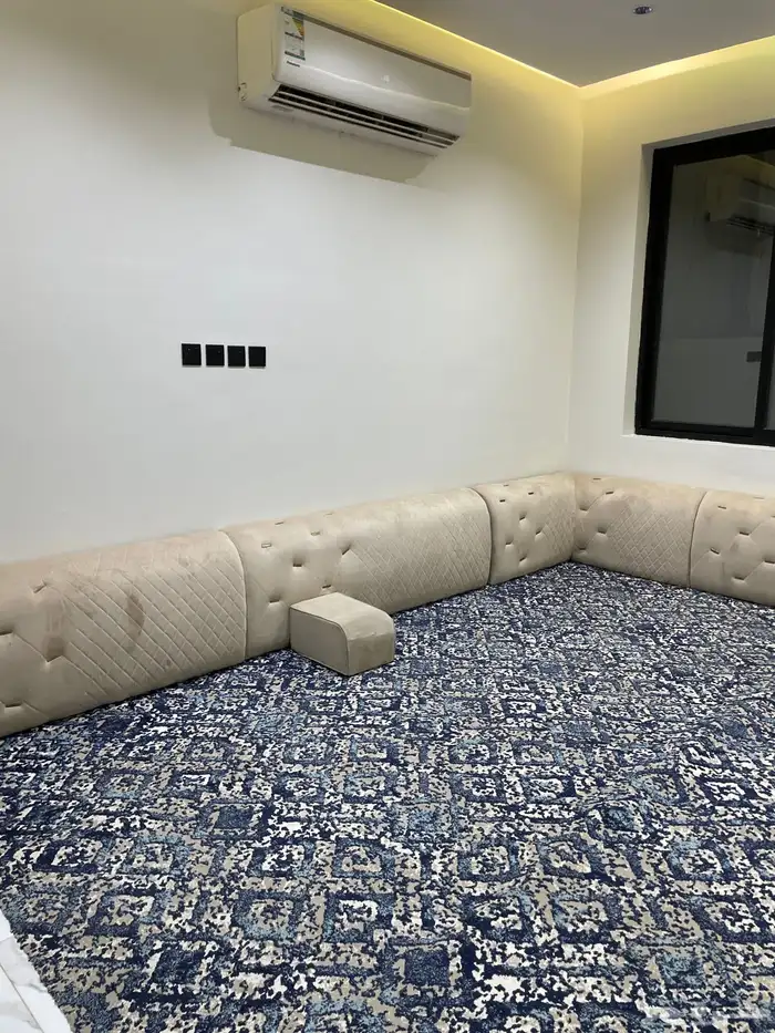 كنب مع فرشته جدن نضيفه 0