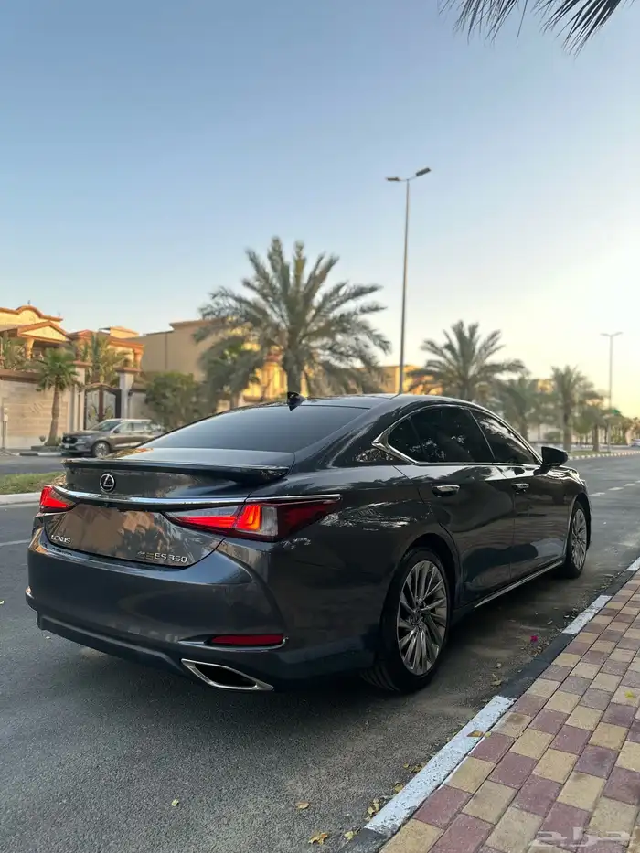لكزس ES350 2022 بحاله الوكاله 4