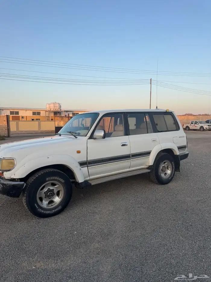 للبيع صالون موديل 93 10