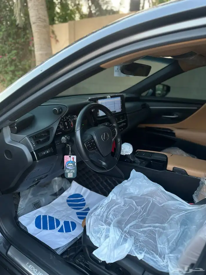 لكزس ES350 2022 بحاله الوكاله 9