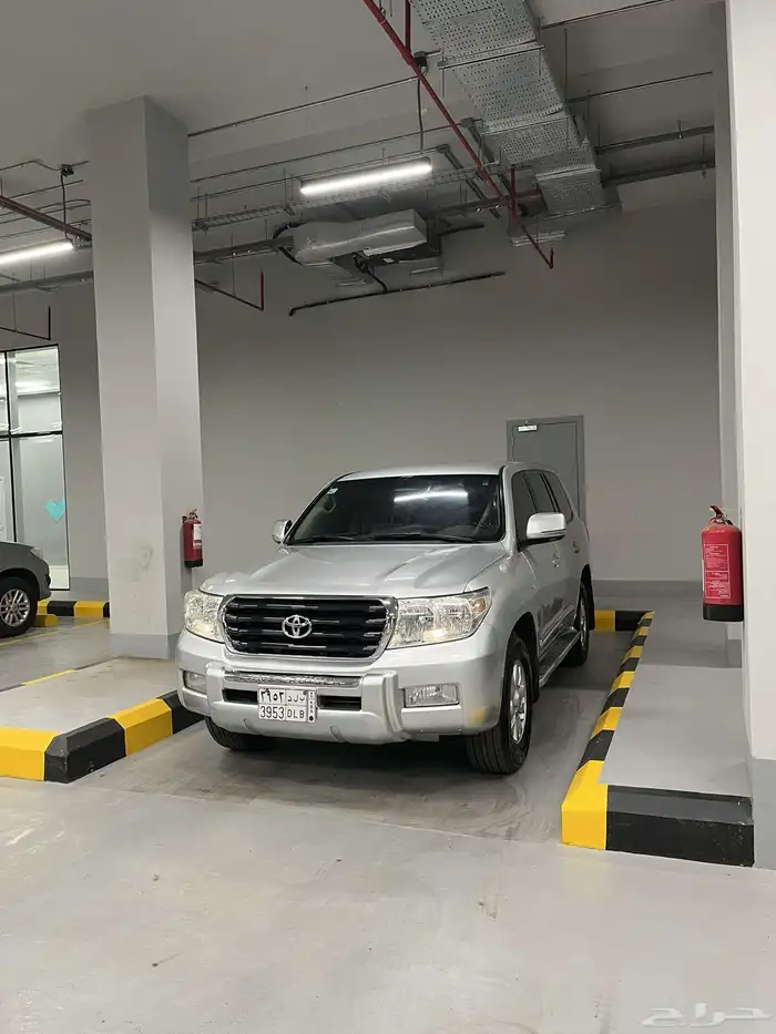جيب لاند كروزر Gxr 6 قير عايدي 1