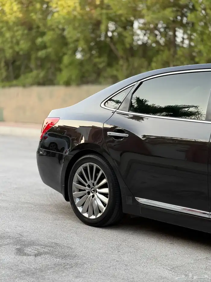 سنتنيال V8 فل كامل قمة النظافة ممشى قليل 11