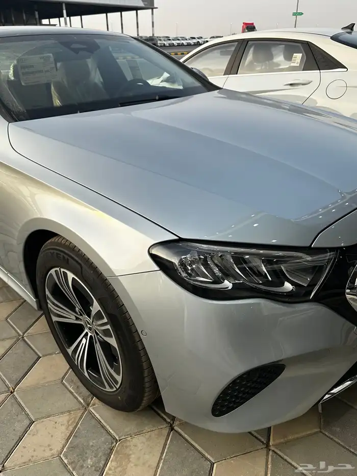 مرسيدس بنز E200 4