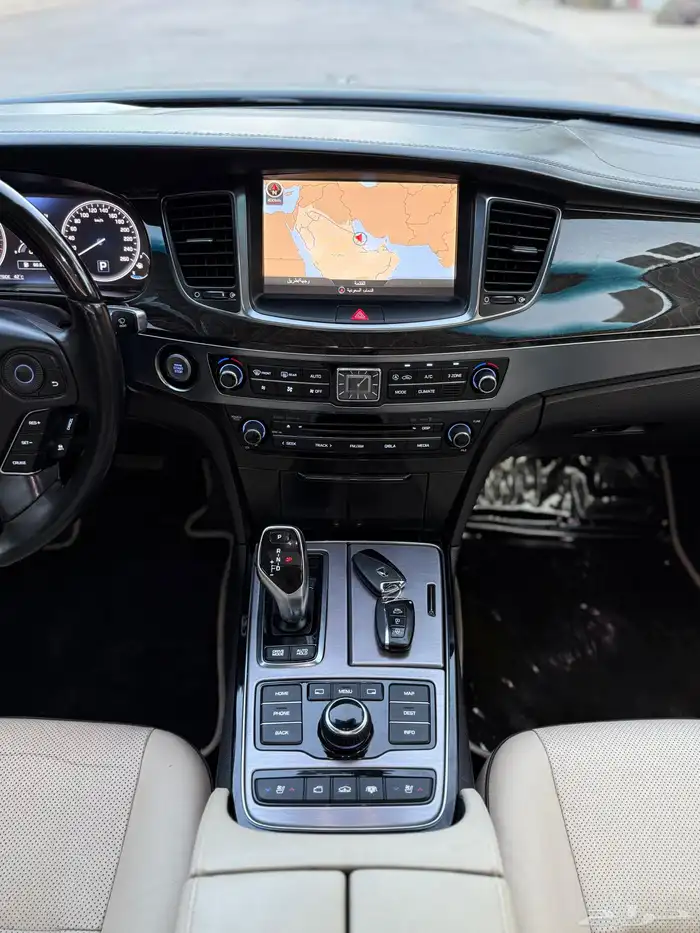 سنتنيال V8 فل كامل قمة النظافة ممشى قليل 25