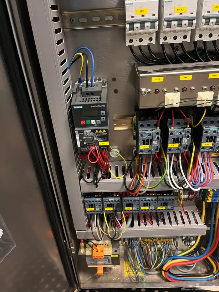 فني معدات مطابخ مركزية ومعدات مقاهي ومغاسل وغرف تبرئي 0