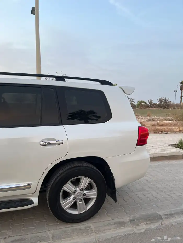 لاند كروزر GXR 7