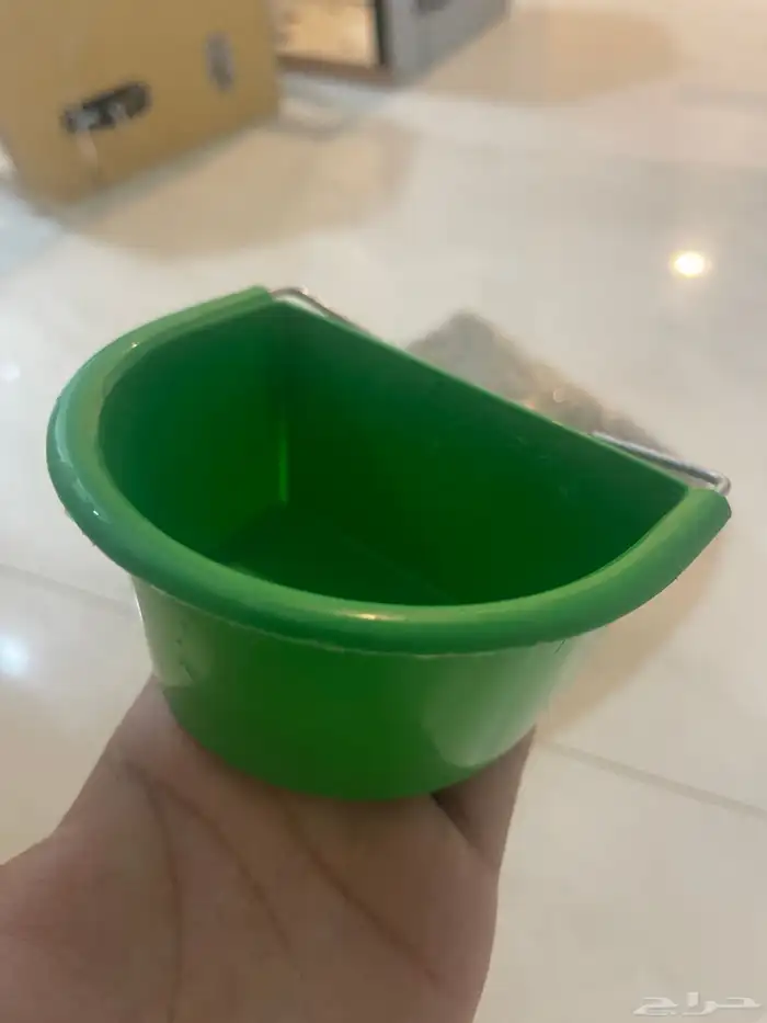 أرنبين مع قفصين 3