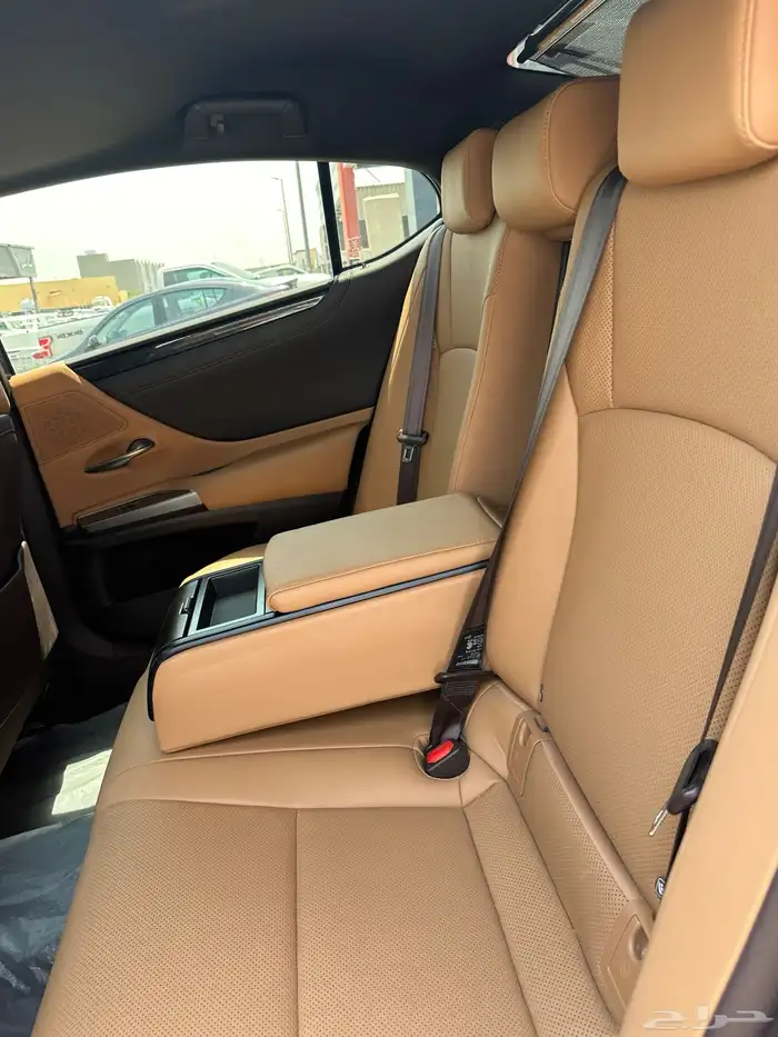 لكزس ES 350 2021 الكويت وارد الساير تيتانيوم 16