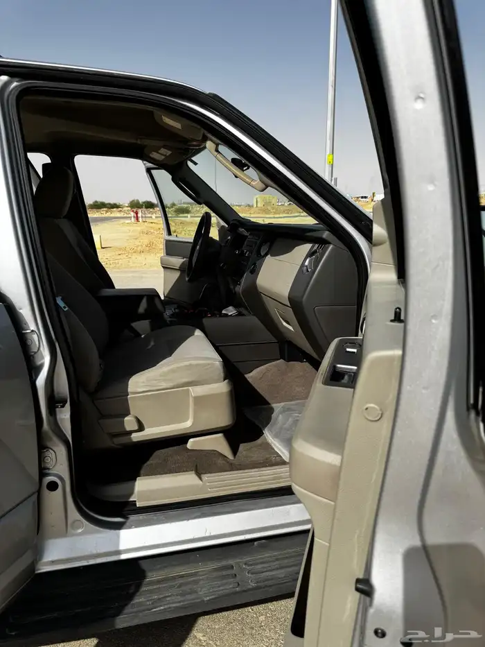 فورد اكسبدشن2012 17
