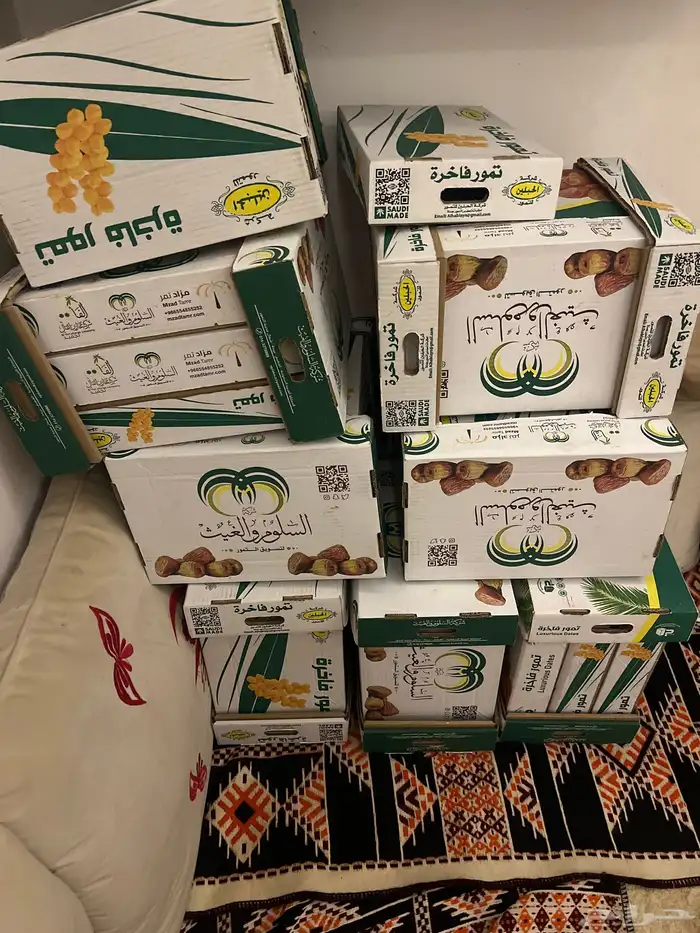 للبيع كراتين تمر فاضيه 3 كيلو 0