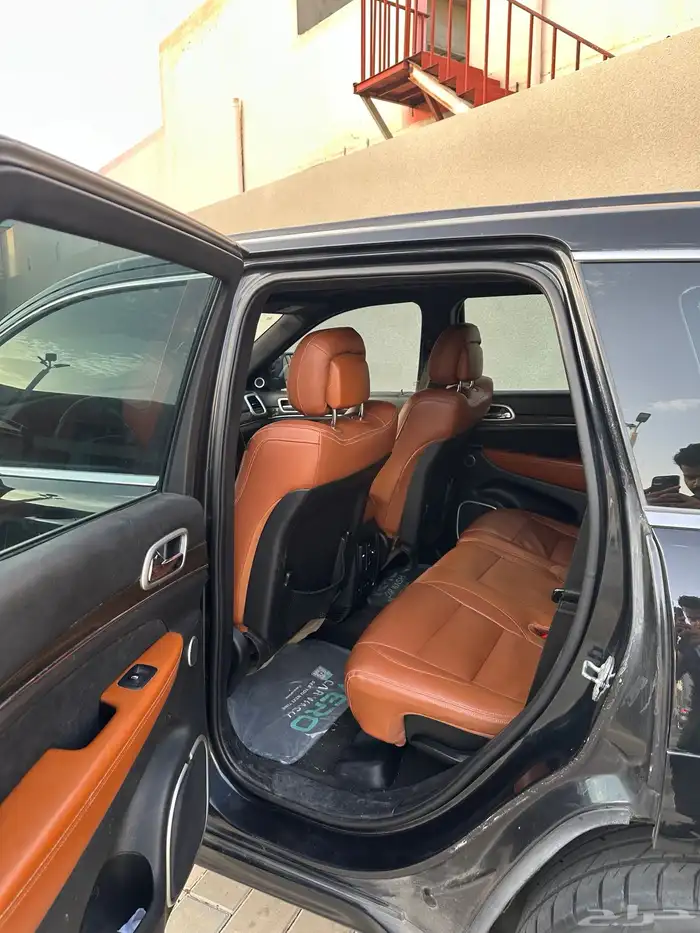 جيب شروكي SRT 10