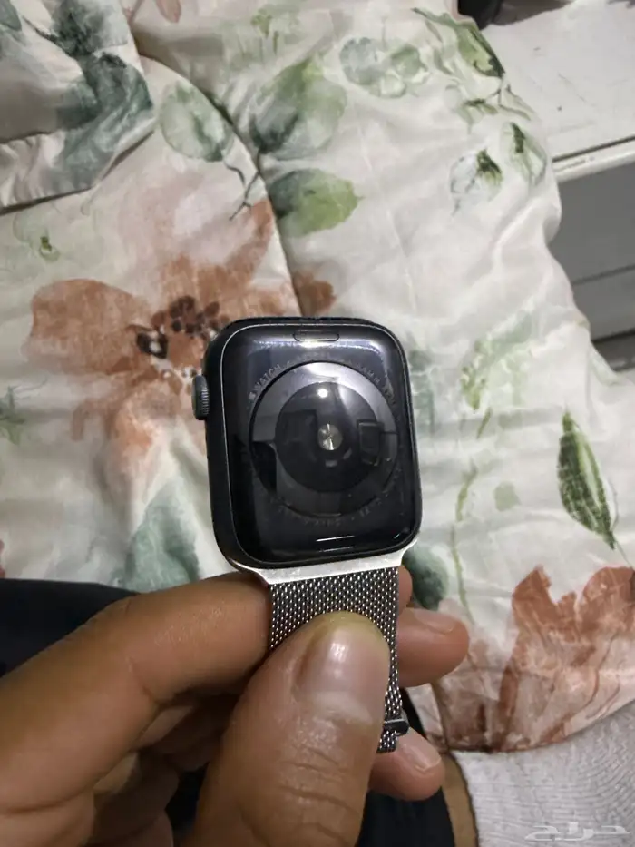 ساعة ابل الجيل الخامس 32 قيقا 3