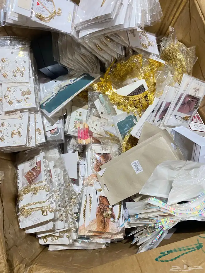 اكسسوارات نسائية عرطه فرصه لا الي بيترزق الله بسطه او محل 4
