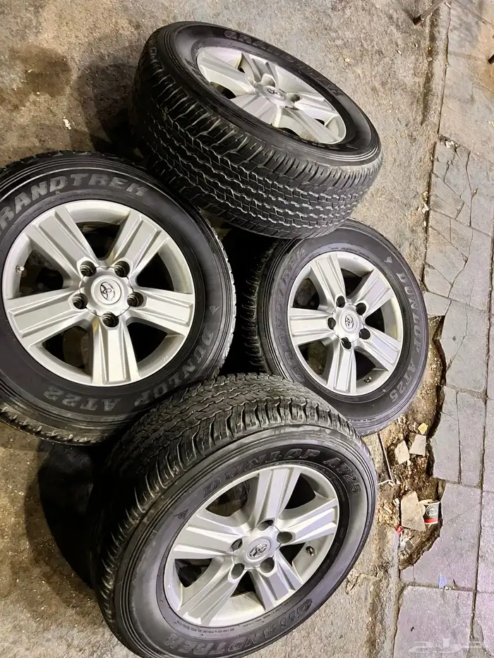 جنوط جيب مقاس 18 نجمه مع كفرات دنلوب وكاله مقاس 285 60 18 0