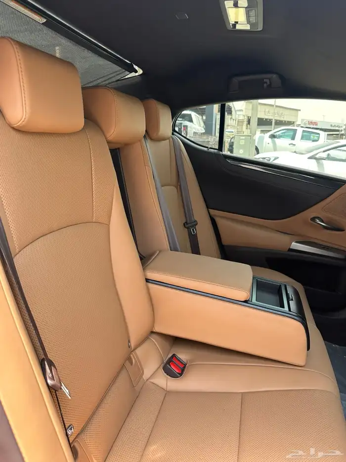 لكزس ES 350 2021 الكويت وارد الساير تيتانيوم 19