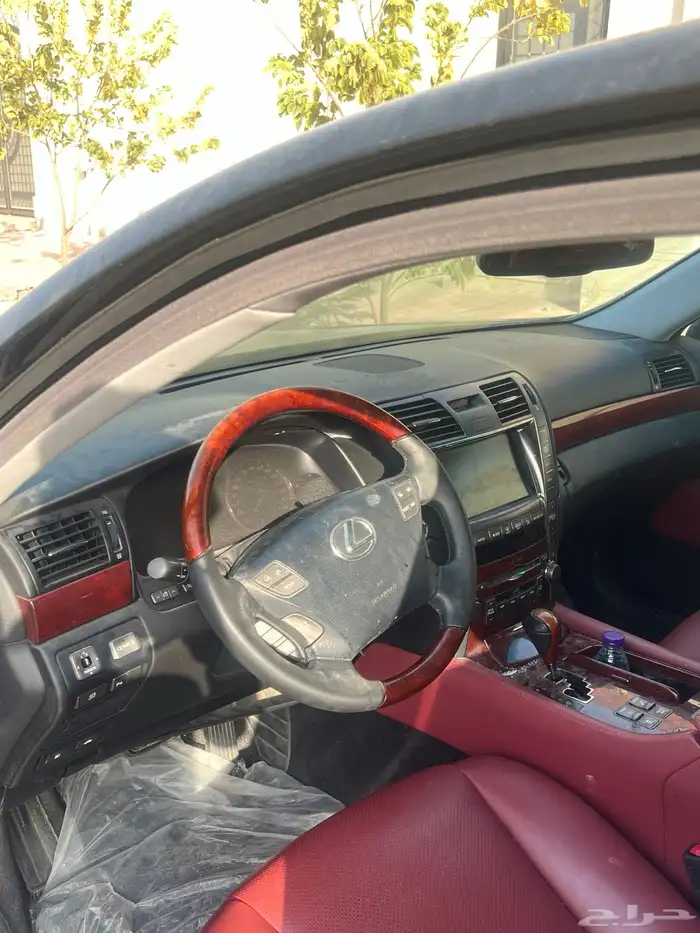 لكزس اماراتيه ls460 3