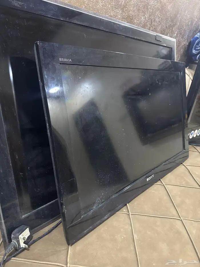 3 شاشات بلازما 9