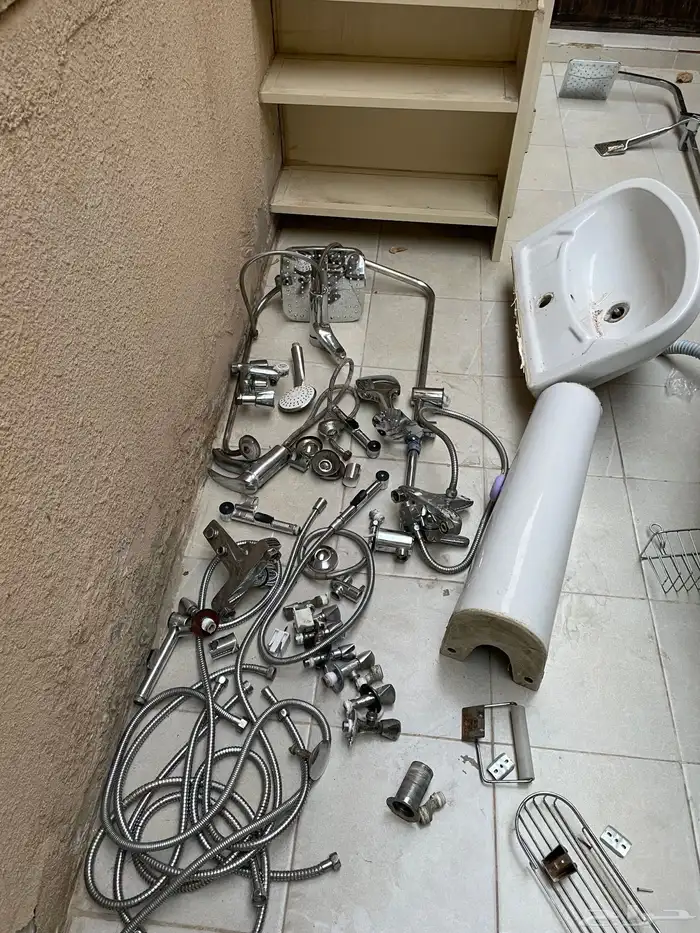 أدوات سباكه مستخدمه 0