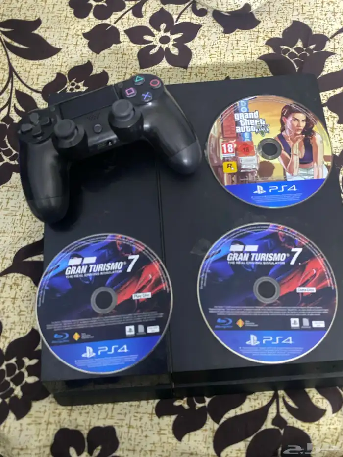 سوني 4 متسخدم مع gta5 وقراند تريسمو 7 0