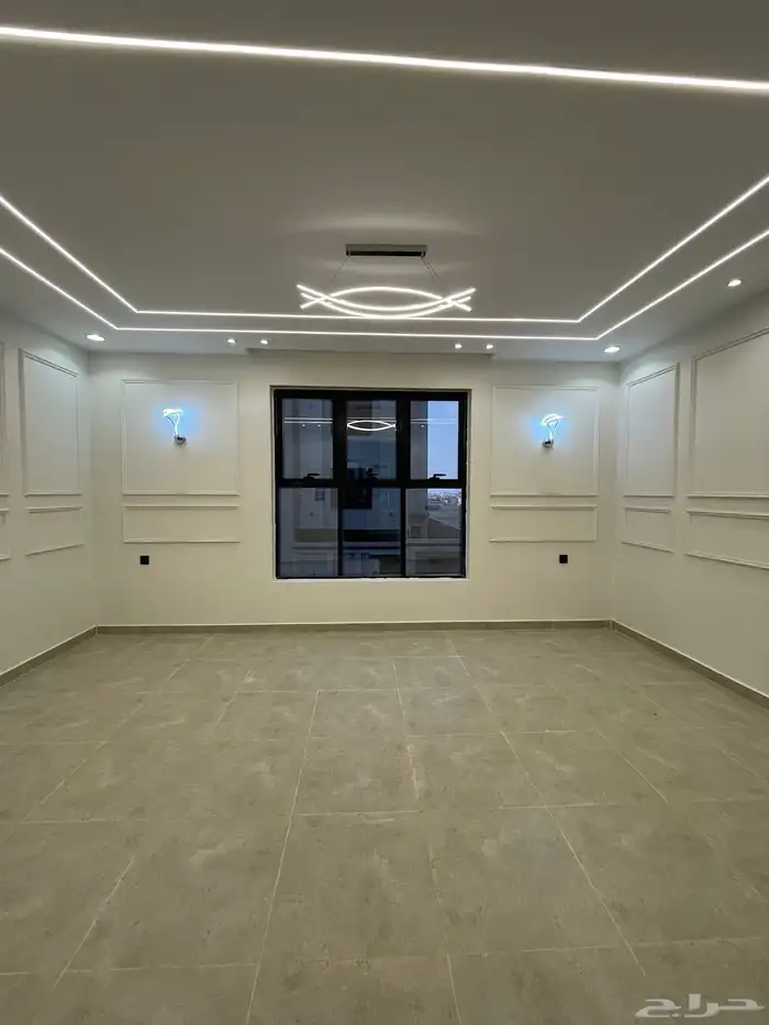 للبيع شقق علويه بسعر 530 الف بسطح خاص ومصعد شغال حى الضيافه 8