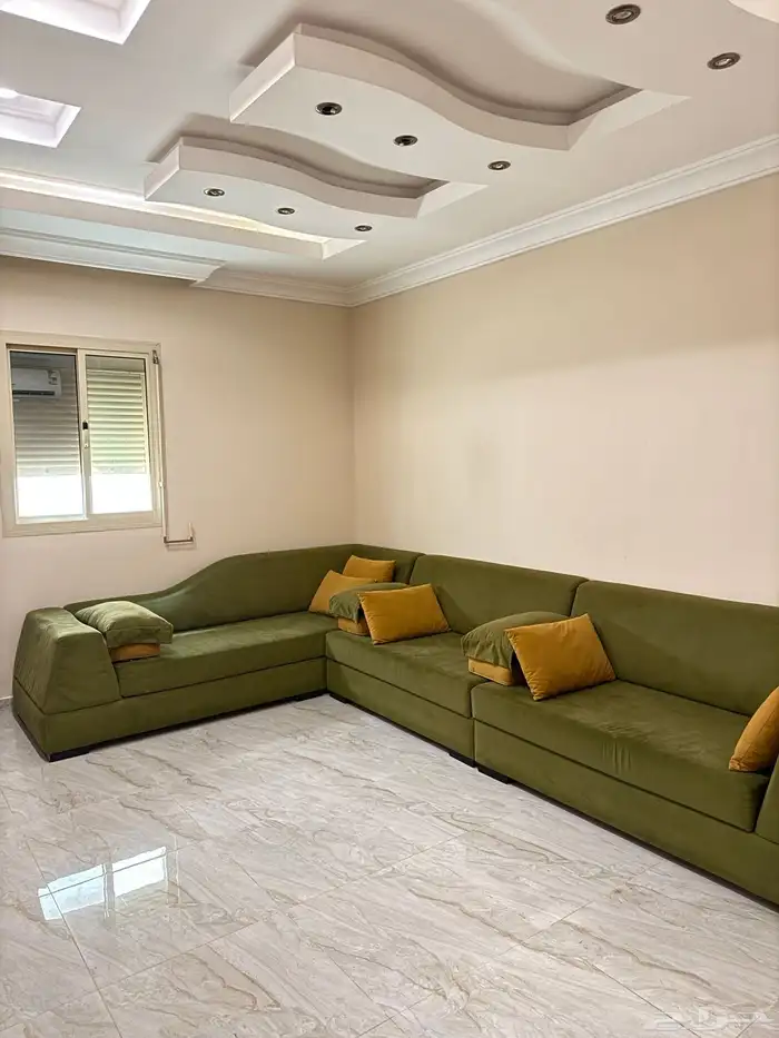 كنب استخدام قليل وشخص واحد للبيع 1