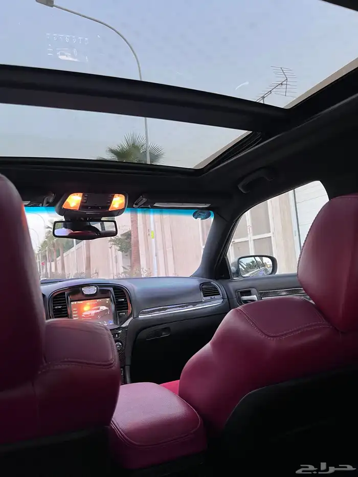 كرايزلر srt 8 18
