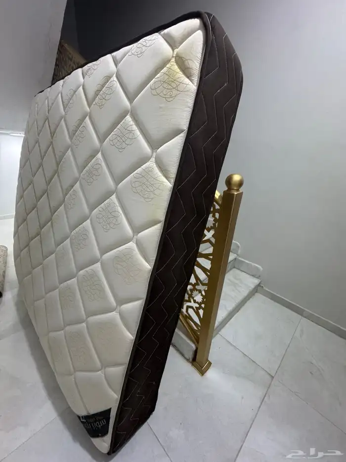 مرتبة سرير مزوج على السوم 1
