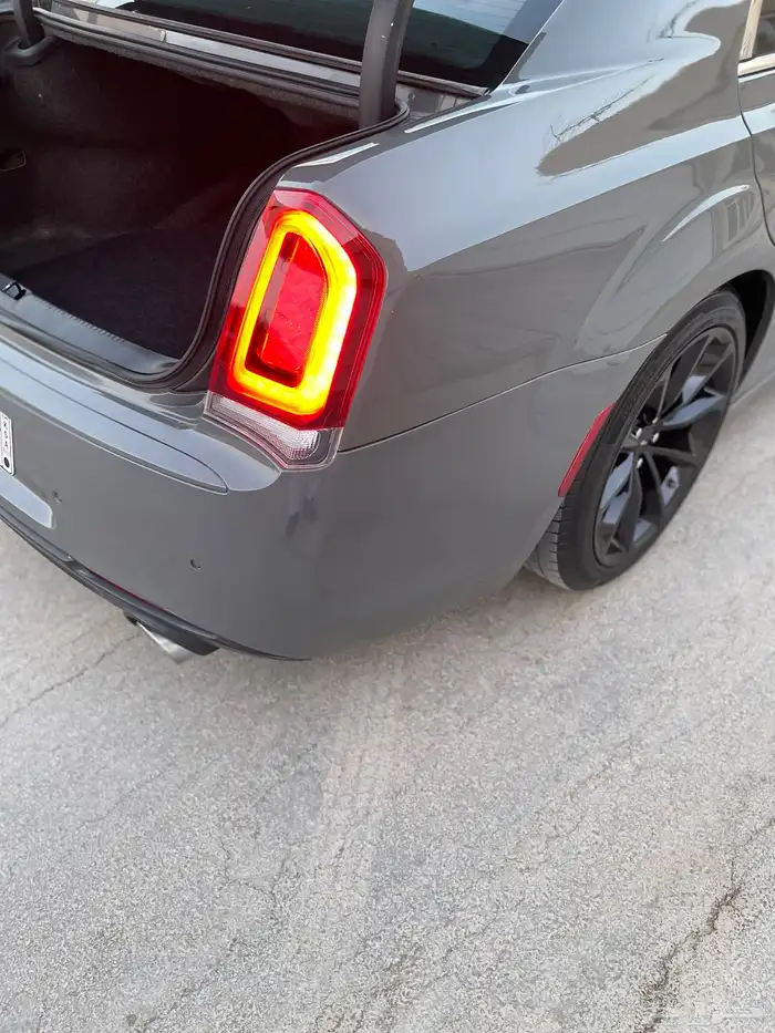 كرايزلر srt 8 13
