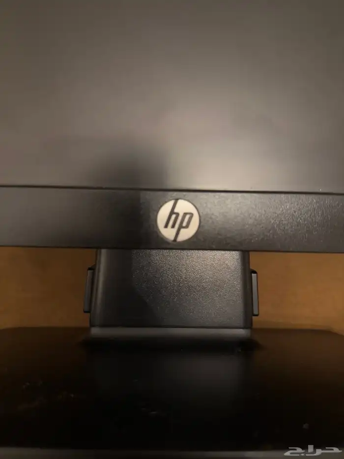 شاشه hp 17 إنش 8