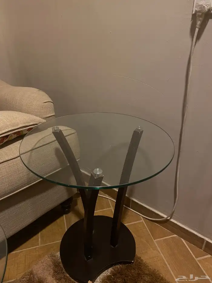 طاولة للخدمه 0