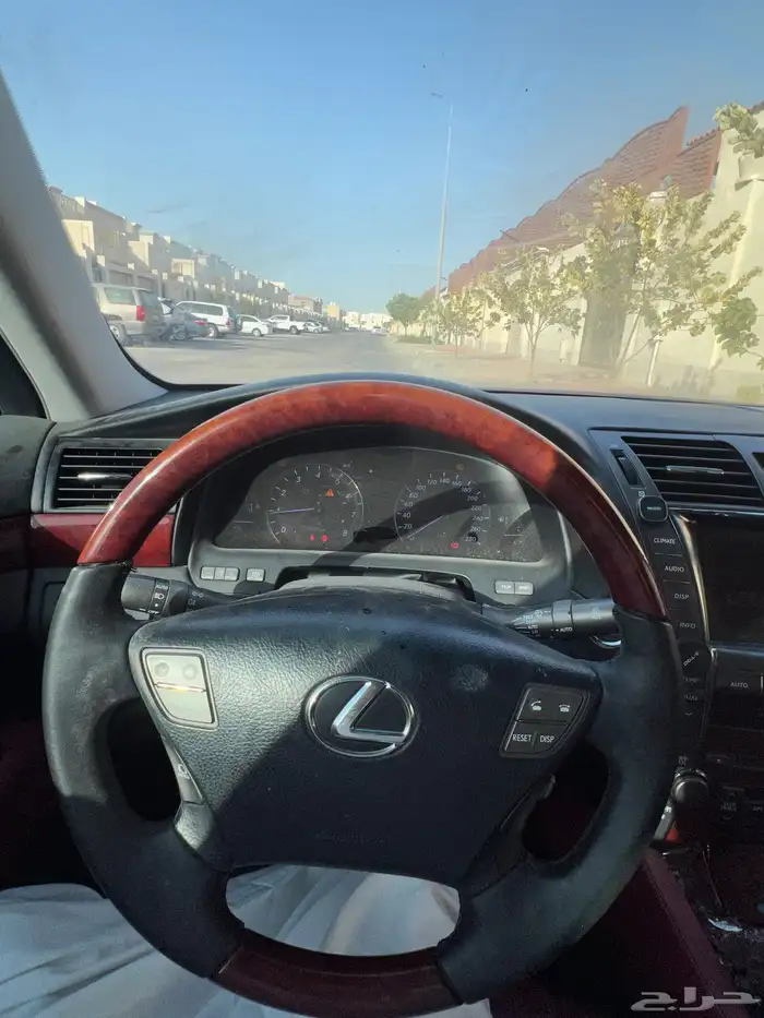 لكزس اماراتيه ls460 6