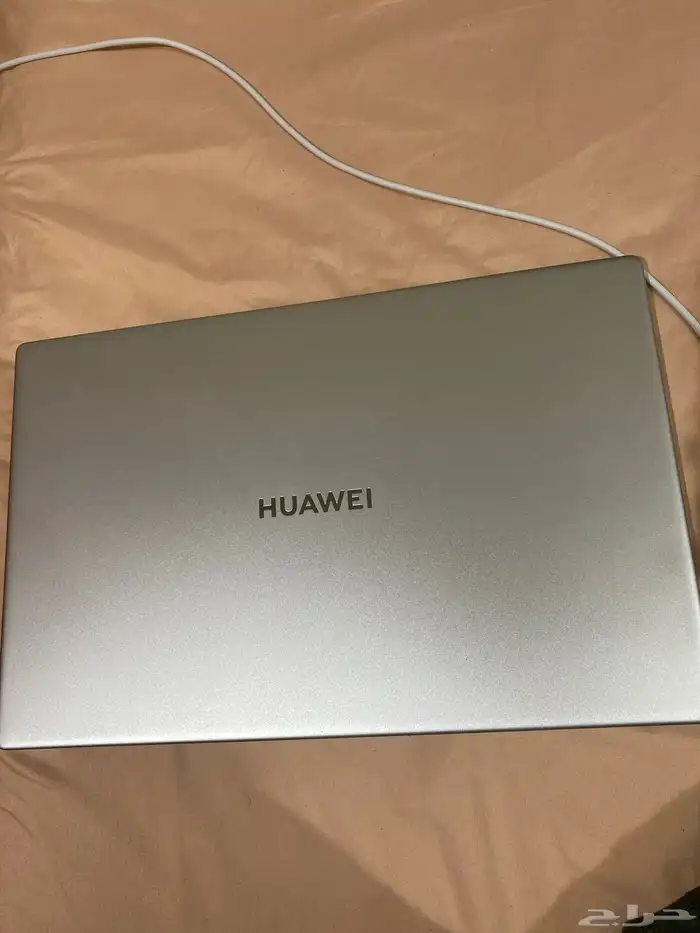 لابتوب هواوي ميت بوك دي 15   256 جيجا  15.6 بوصة  فضي 1