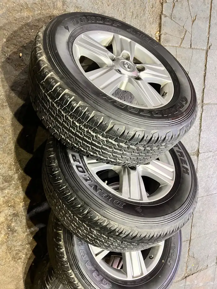 جنوط جيب مقاس 18 نجمه مع كفرات دنلوب وكاله مقاس 285 60 18 13