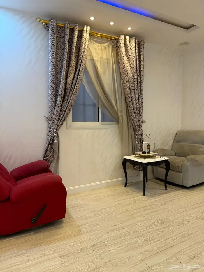 فله للايجار حي الرمال 5