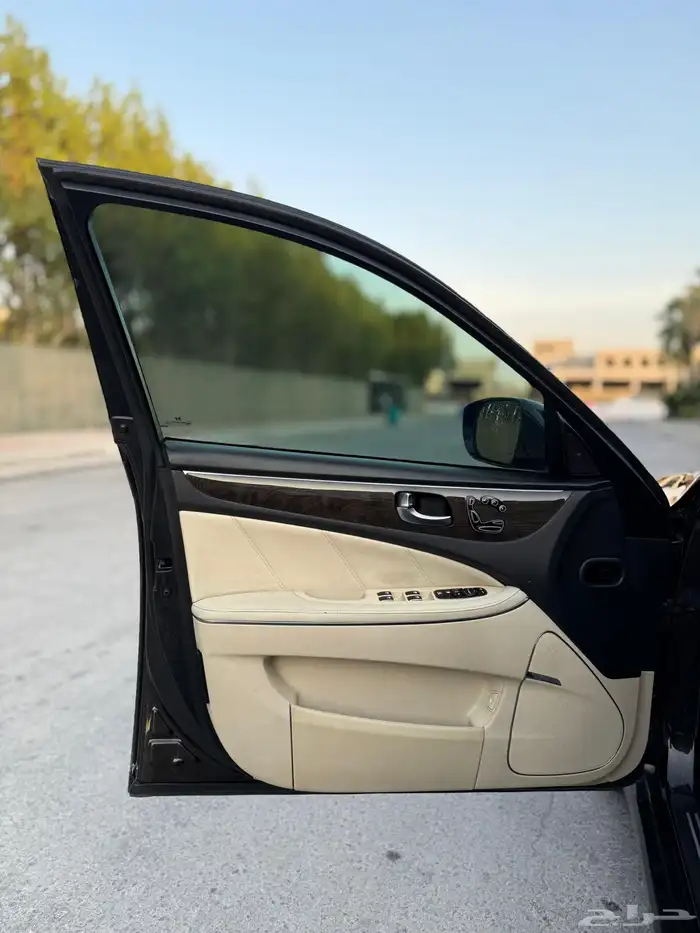 سنتنيال V8 فل كامل قمة النظافة ممشى قليل 22